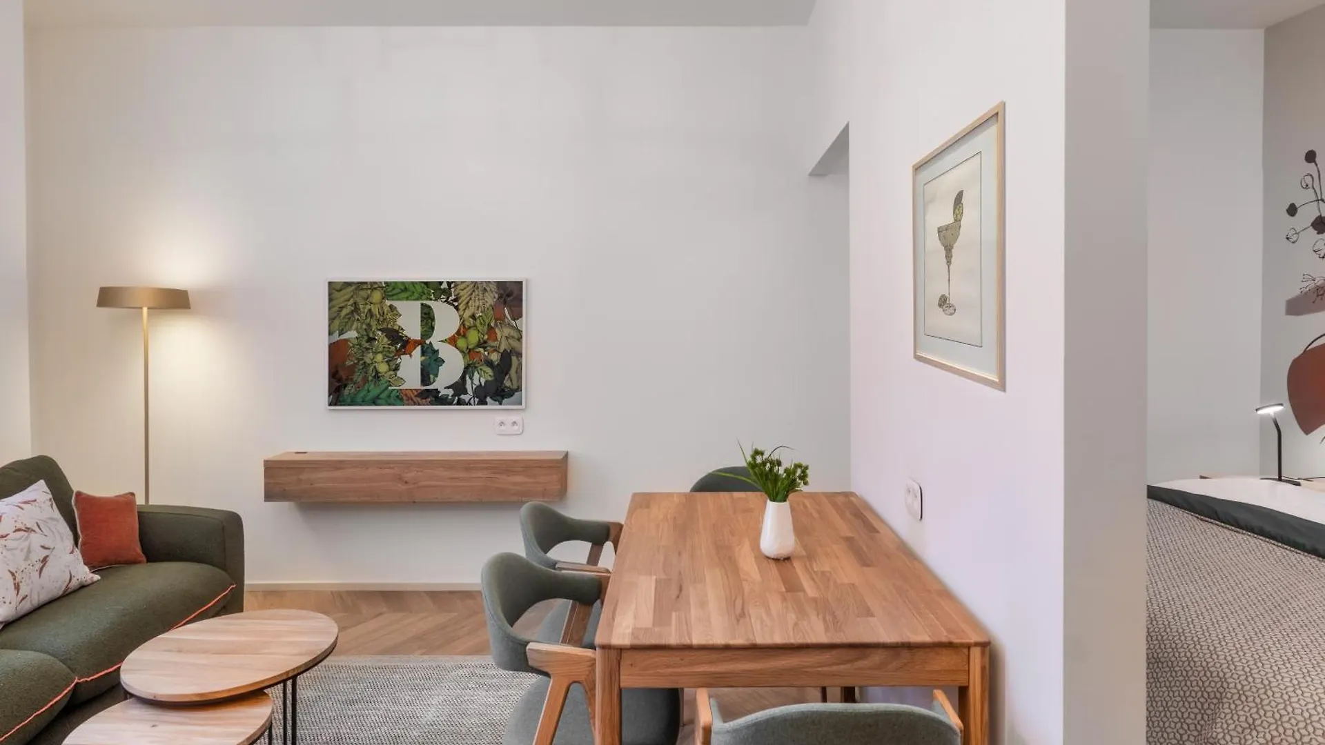 The Botanist Aparthotel Prague 4*,