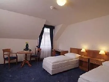 Hotel Modra Ruze Prag 4*,  Tjekkiet