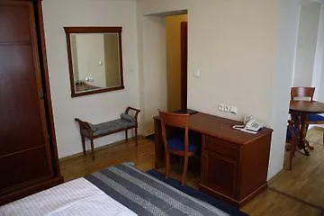 The Botanist Aparthotel Prague 4*,