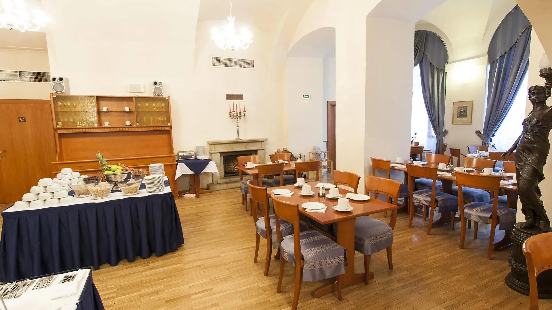 The Botanist Aparthotel Prague 4*,